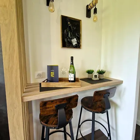 Drop Of Gold - Avenue De Champagne Épernay