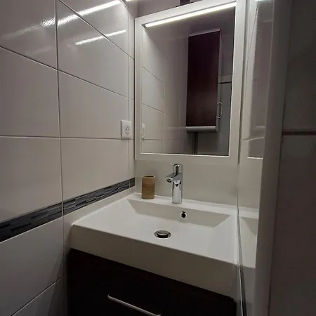 Drop Of Gold - Avenue De Champagne *