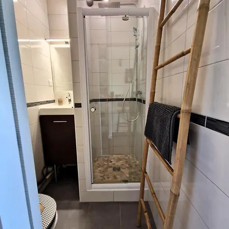 Drop Of Gold - Avenue De Champagne * Épernay