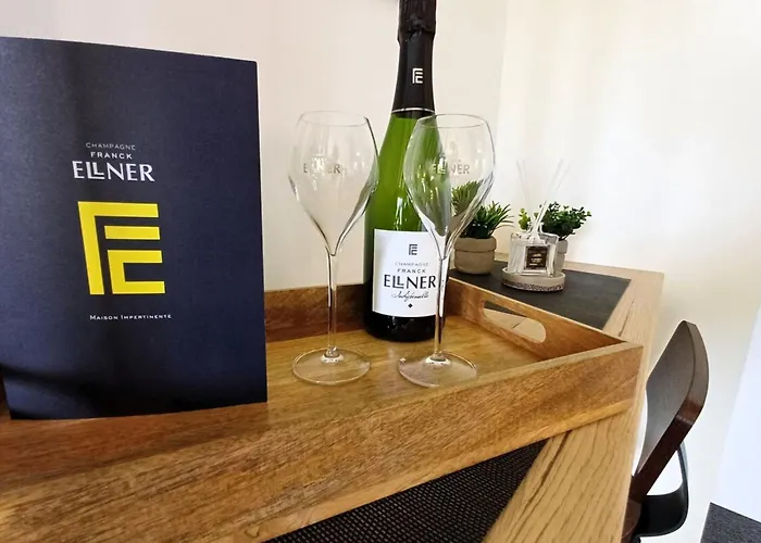 Drop Of Gold - Avenue De Champagne Апартаменты